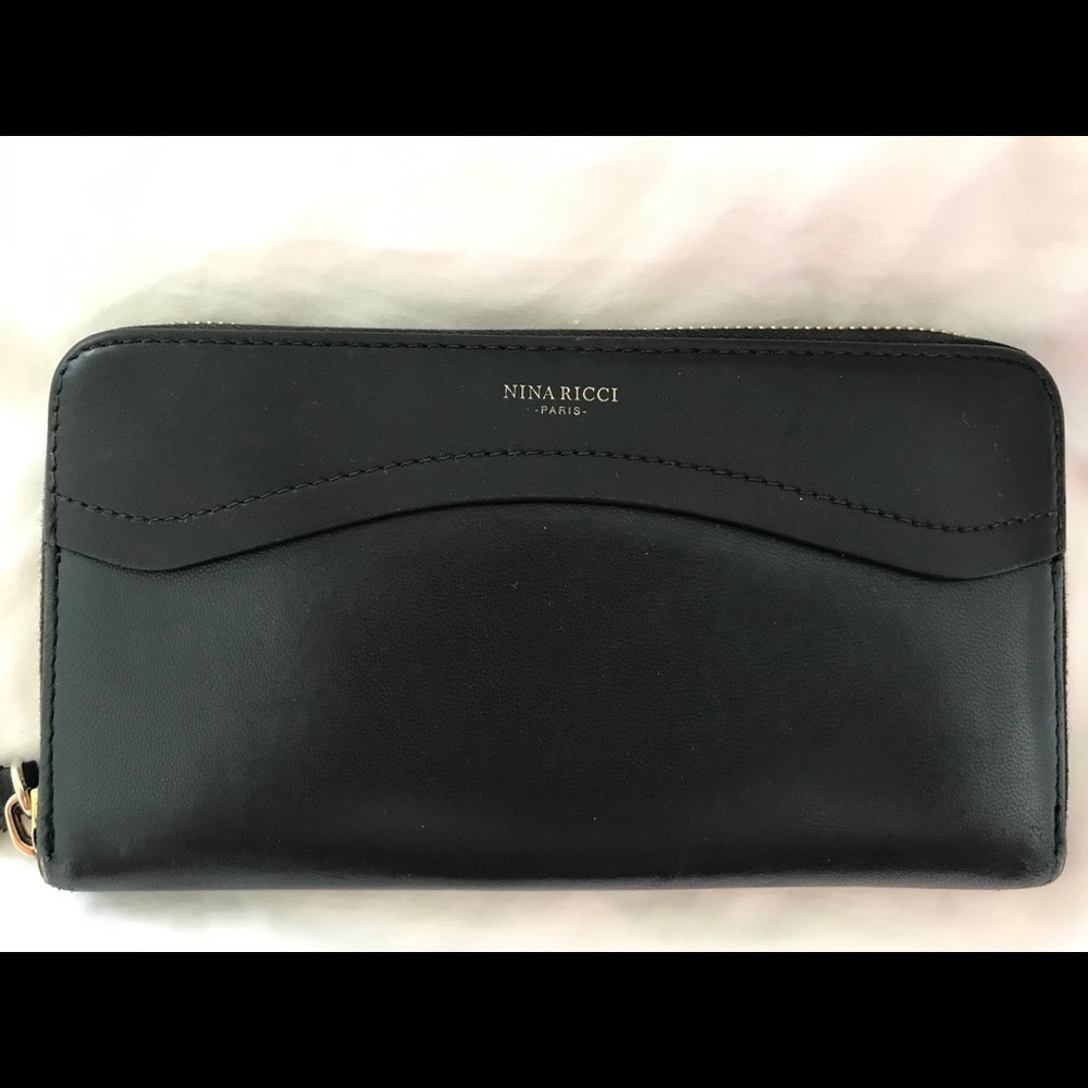 Nina Ricci leather wallet